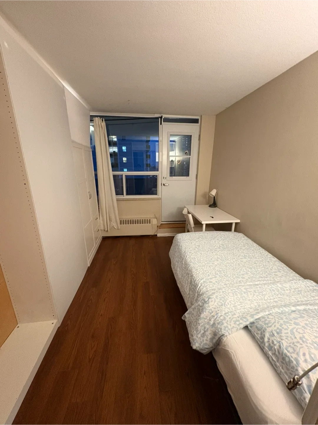 🌟Private Room + Private Balcony – Female-Only Unit🌟