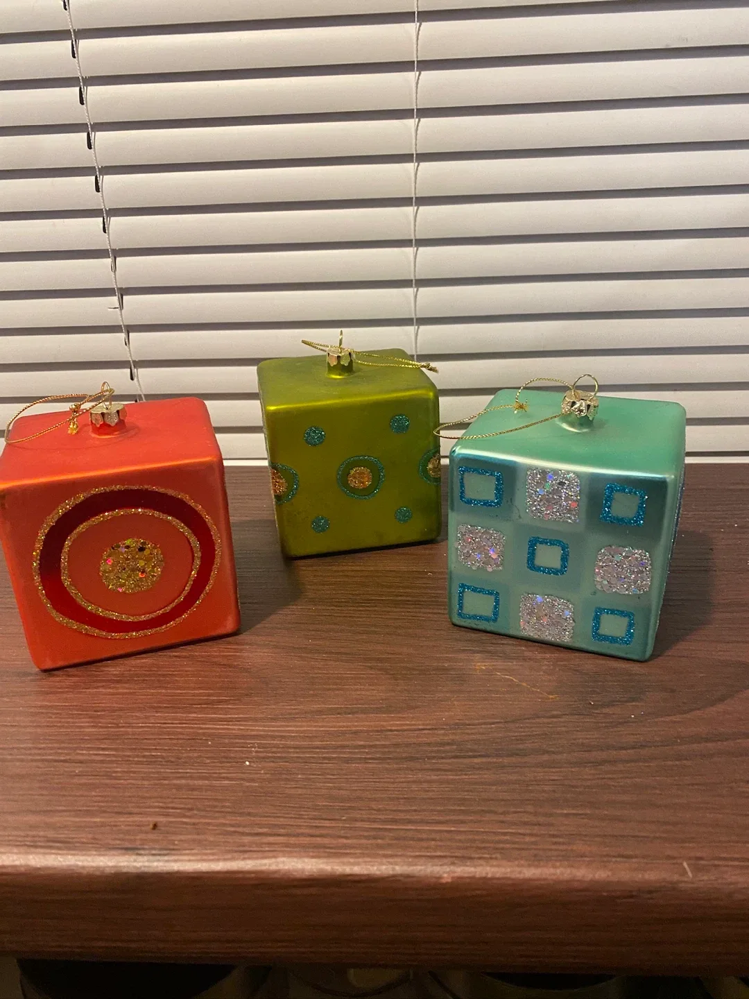 6 Pcs set of multi-color Glasses Christmas Ornaments with box image indicator(7)