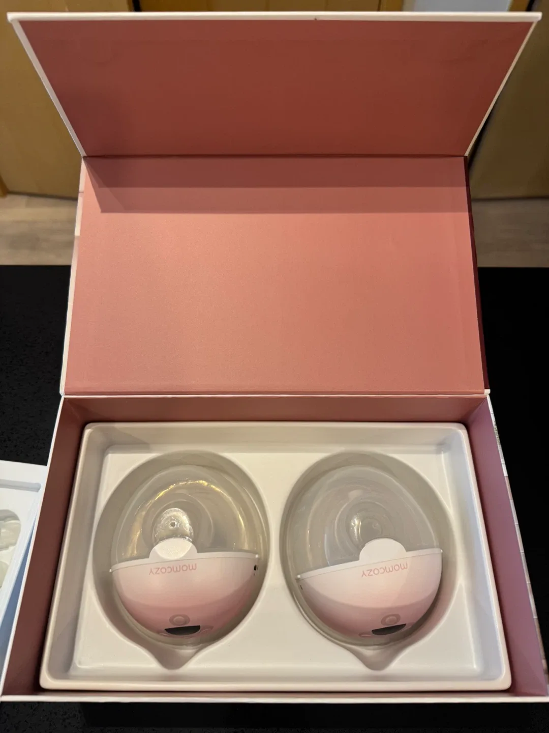 Momcozy M5-V Hands-Free Breast Pumps - New