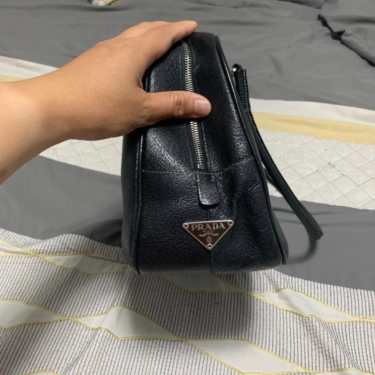 Prada Black Leather Handbag image indicator(5)