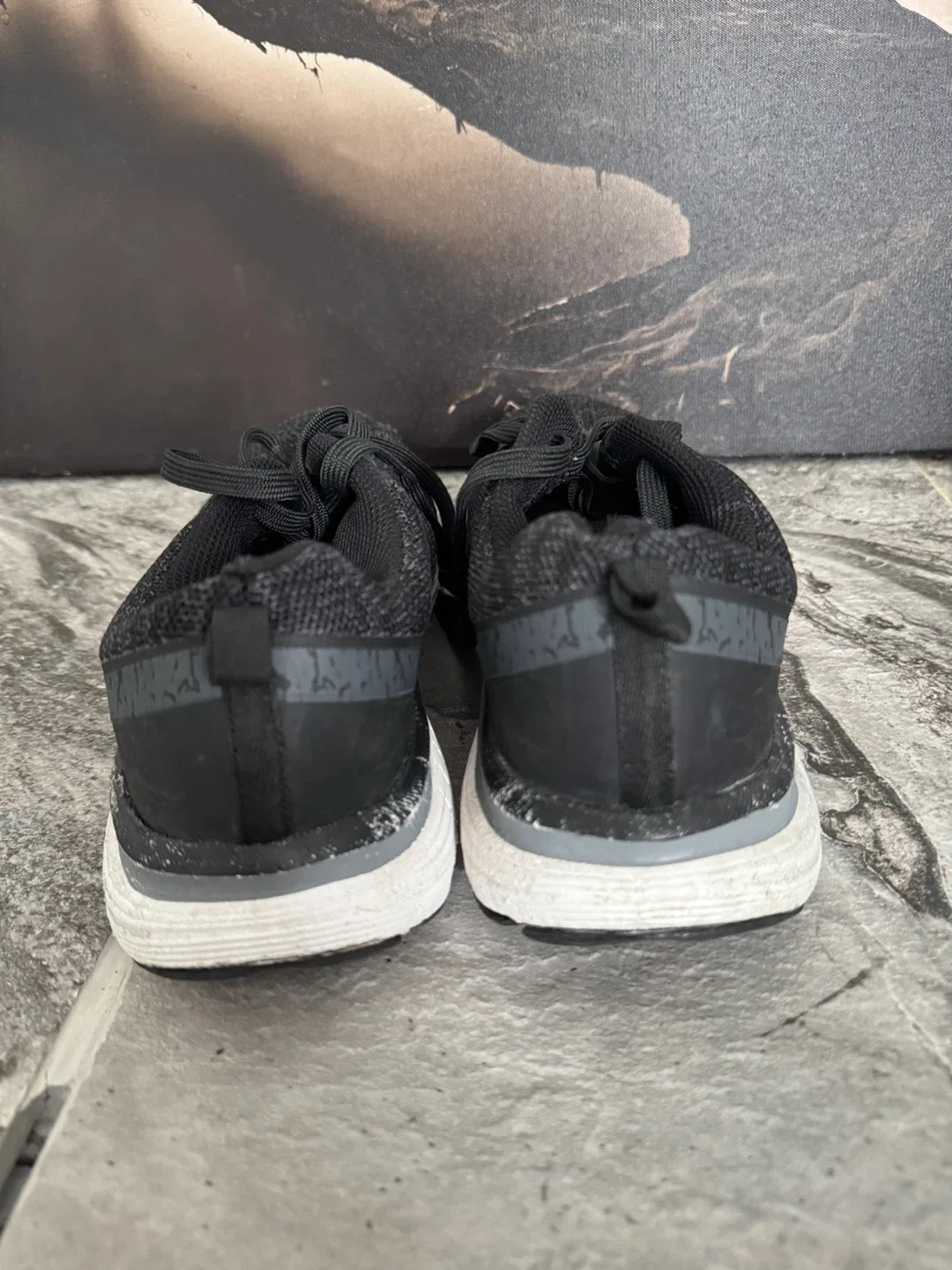 Black Running Shoes - Size US 10 / UK 9 image indicator(2)