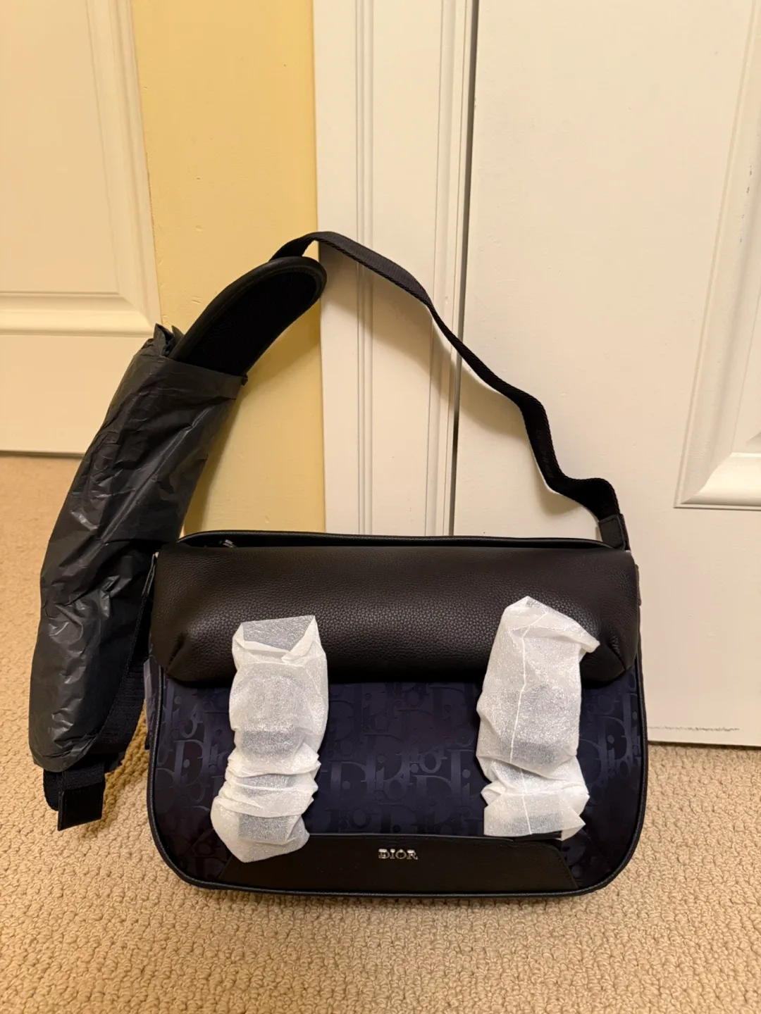 NWT - 2023 Dior Oblique Explorer Messenger Bag