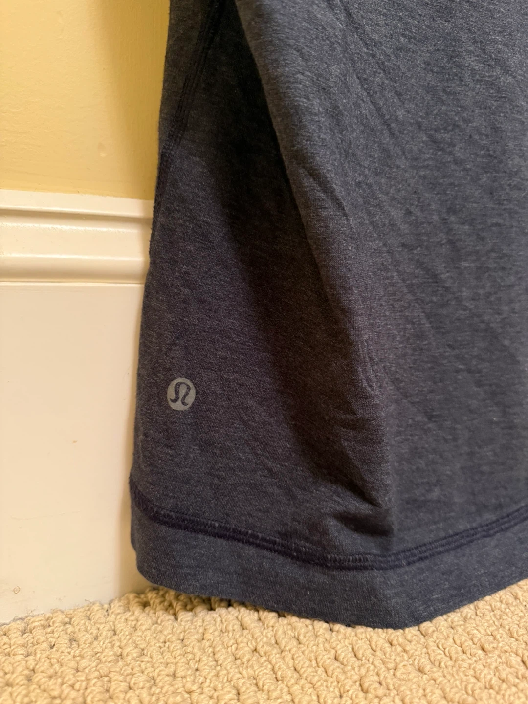 Lululemon Men’s Charcoal Short Sleeve Tshirt M/L - photo 4