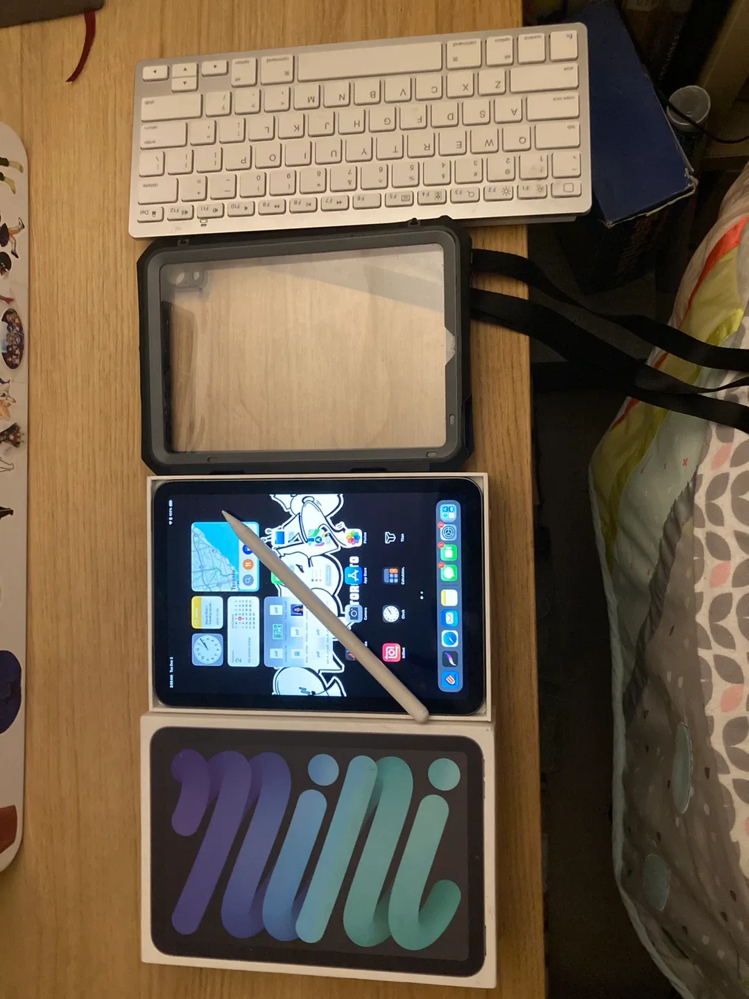 Apple iPad mini (6th generation) MK7M3LL/A image indicator(7)