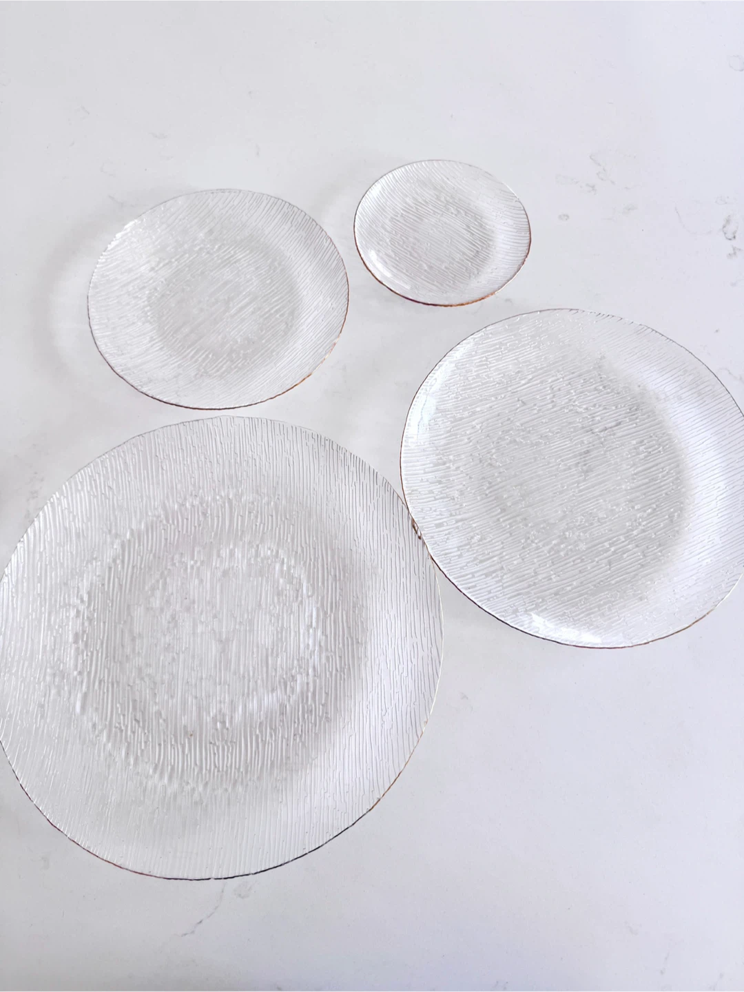Textured Glass Charger Plates with Gold Trim - photo 3