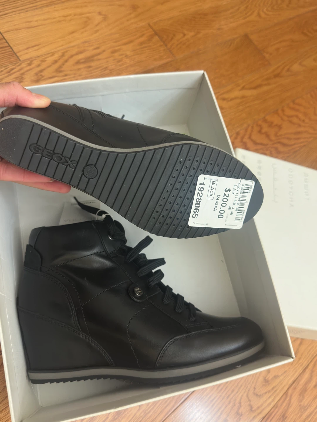 Brandnew Winter Boots women’s  and Girls - photo 5
