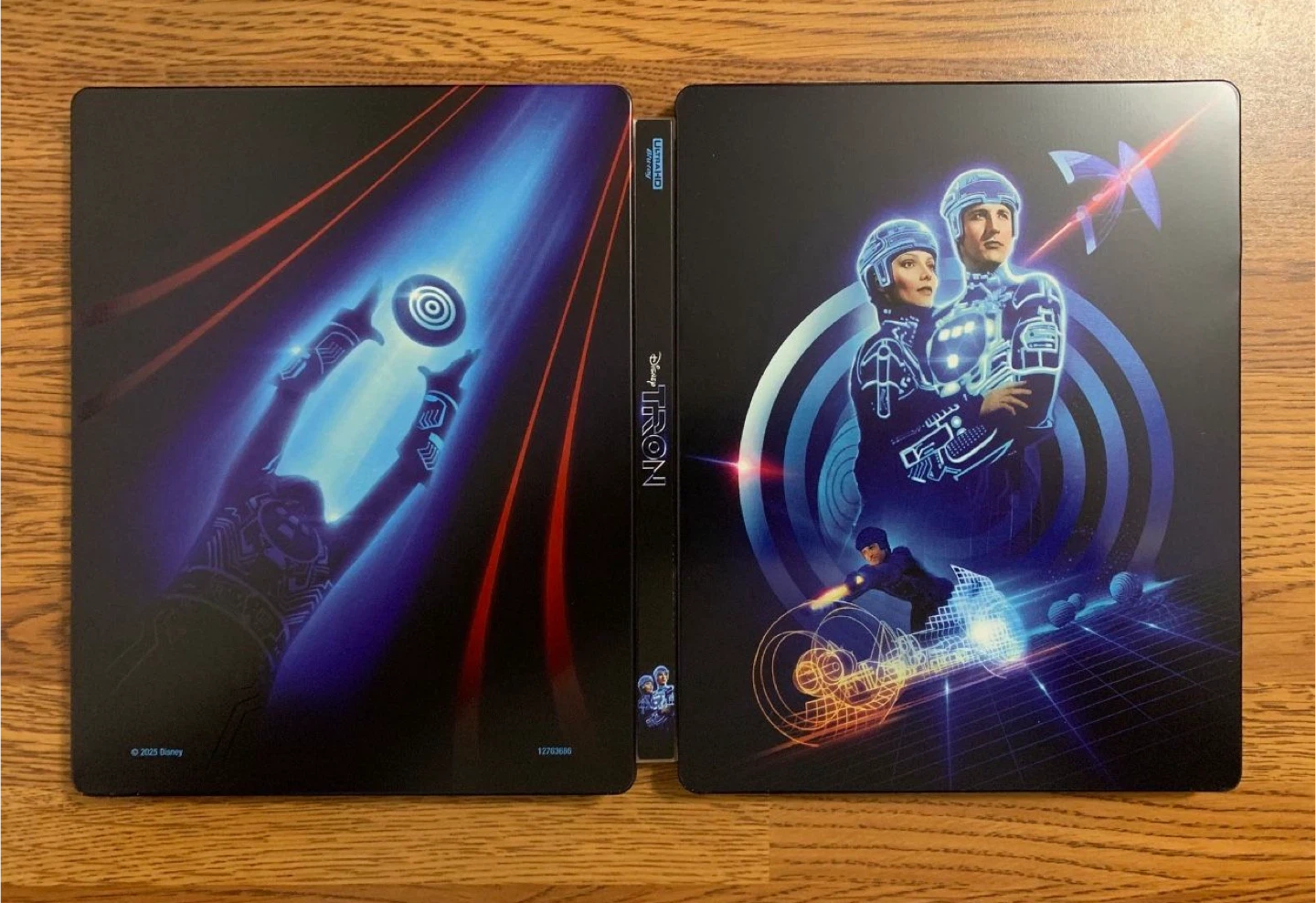 TRON (LE Collectible Steelbook) 4K UHD Blu-ray Combo Pack - photo 5