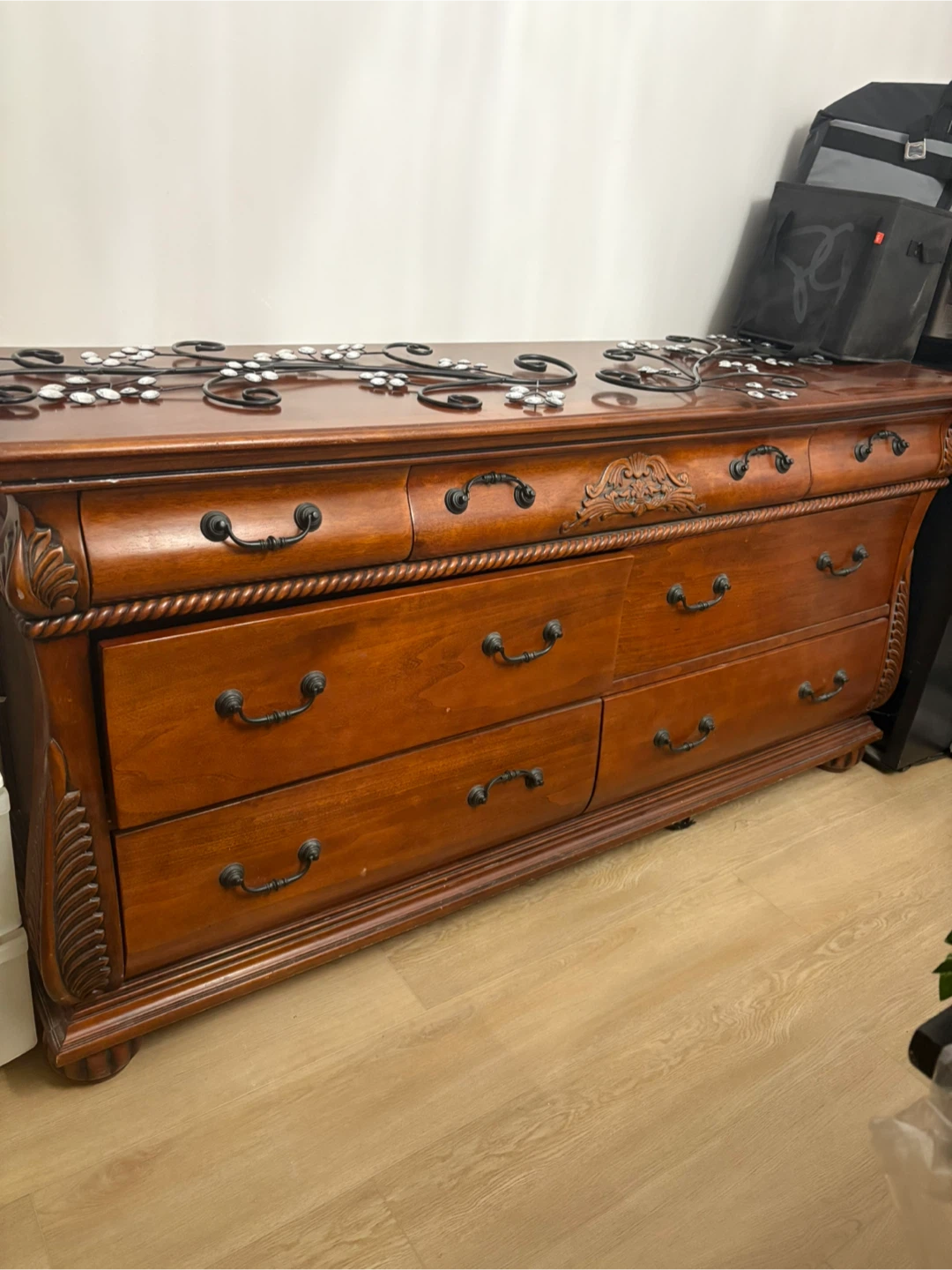 Wooden 6-Drawer Dresser
