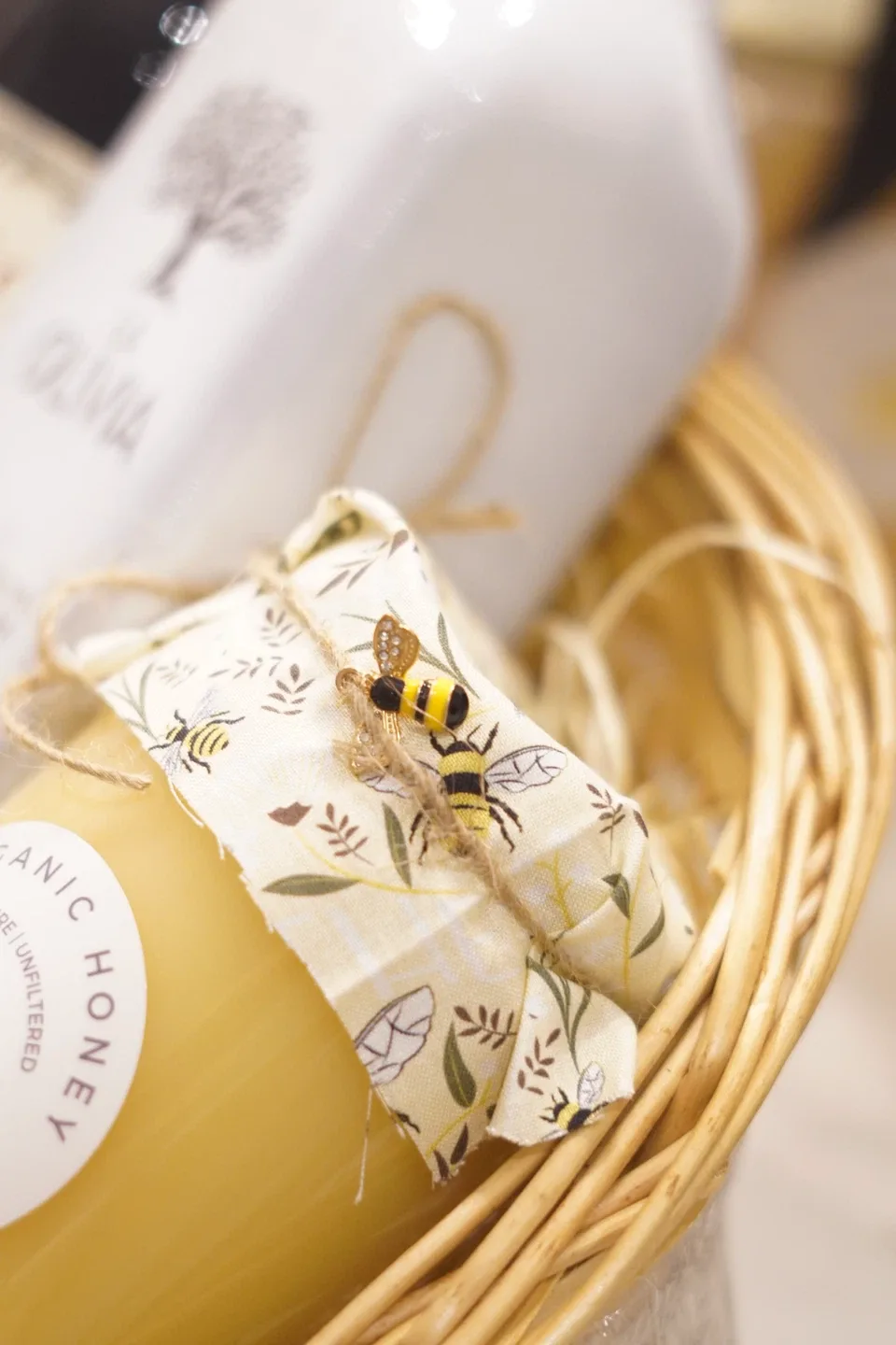 Organic Honey Gift Basket image indicator(5)