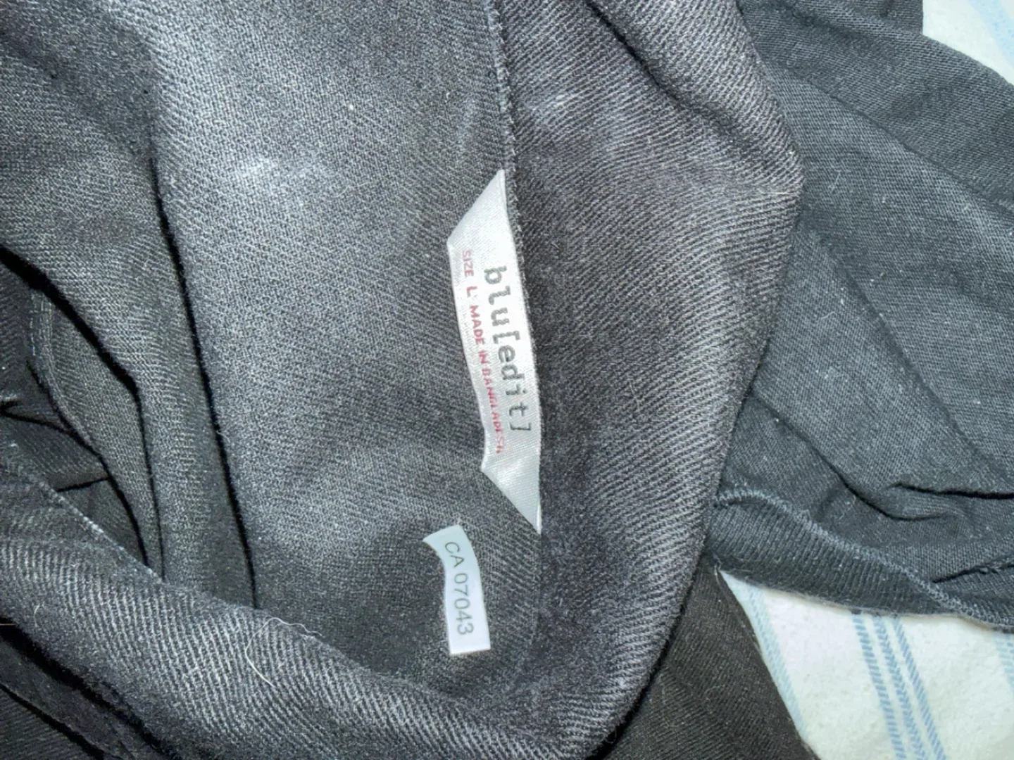 blu [edit] Jeans Jacket - Size L image indicator(4)