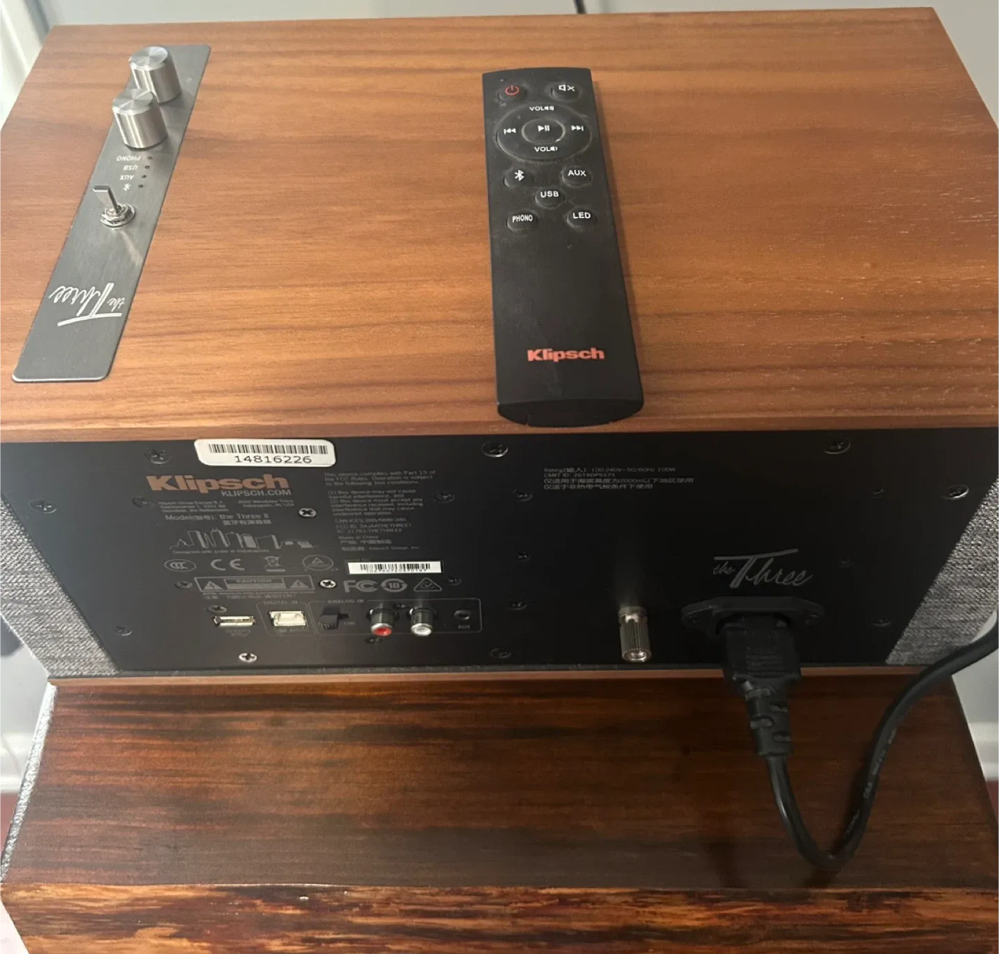 Klipsch The Three II image indicator(3)