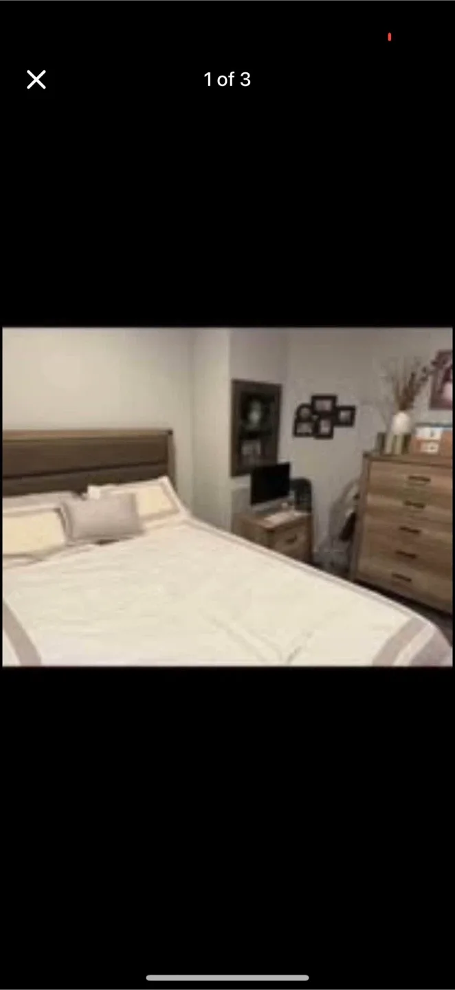 Bedroom Set - Bed & Dresser