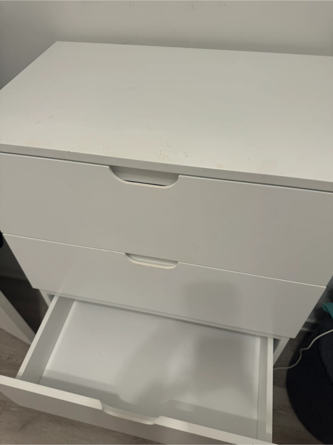 Auvo 6-Drawer White Chest - photo 2