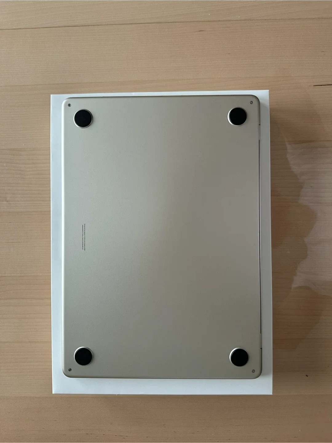 Apple MacBook Air M2 13 inch excellent condition image indicator(4)