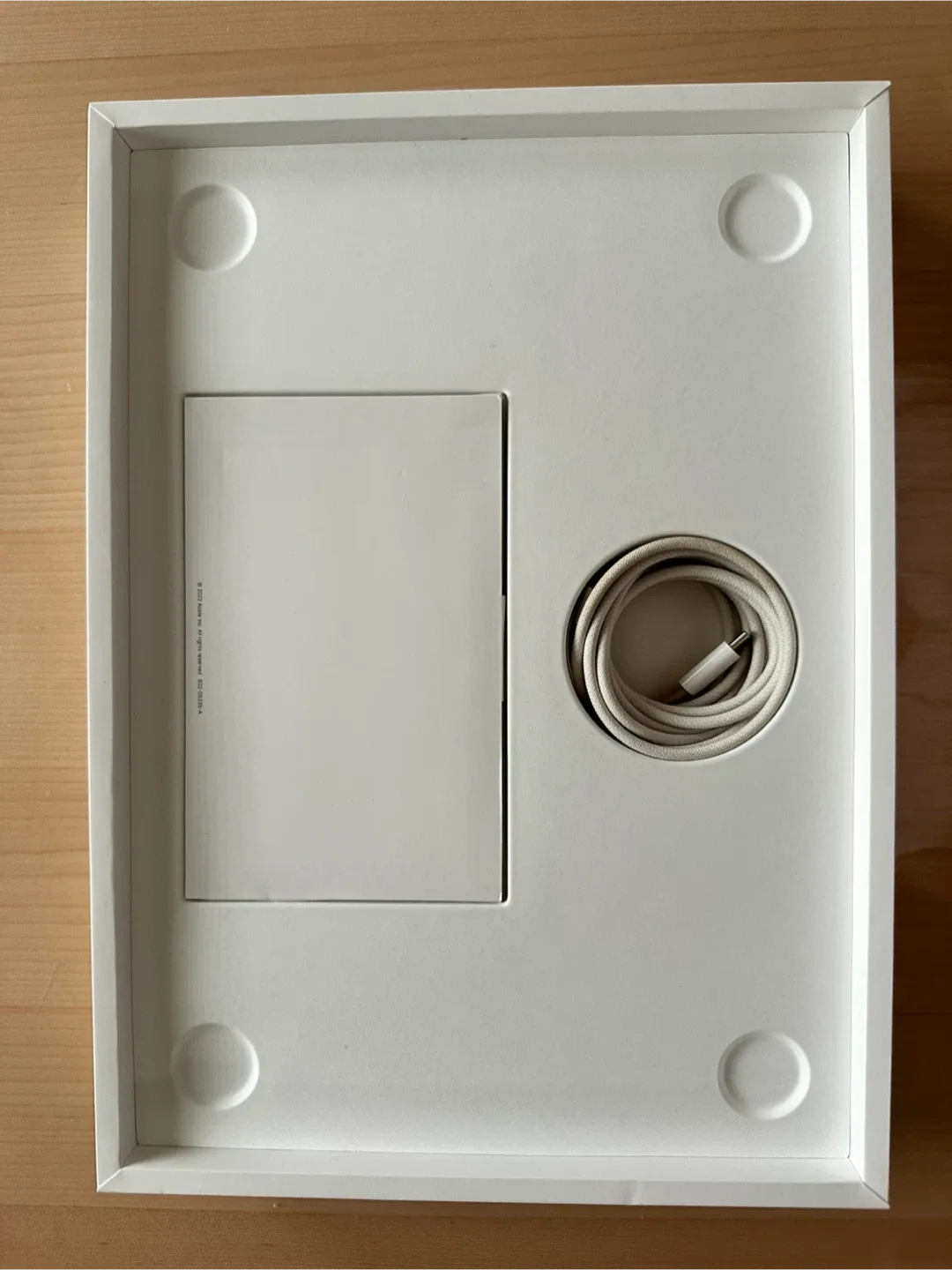 Apple MacBook Air M2 13 inch excellent condition image indicator(5)