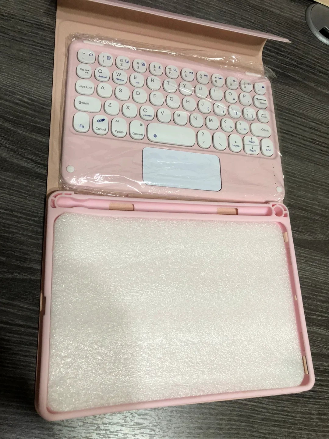 Pink Tablet Keyboard Case - New image indicator(9)