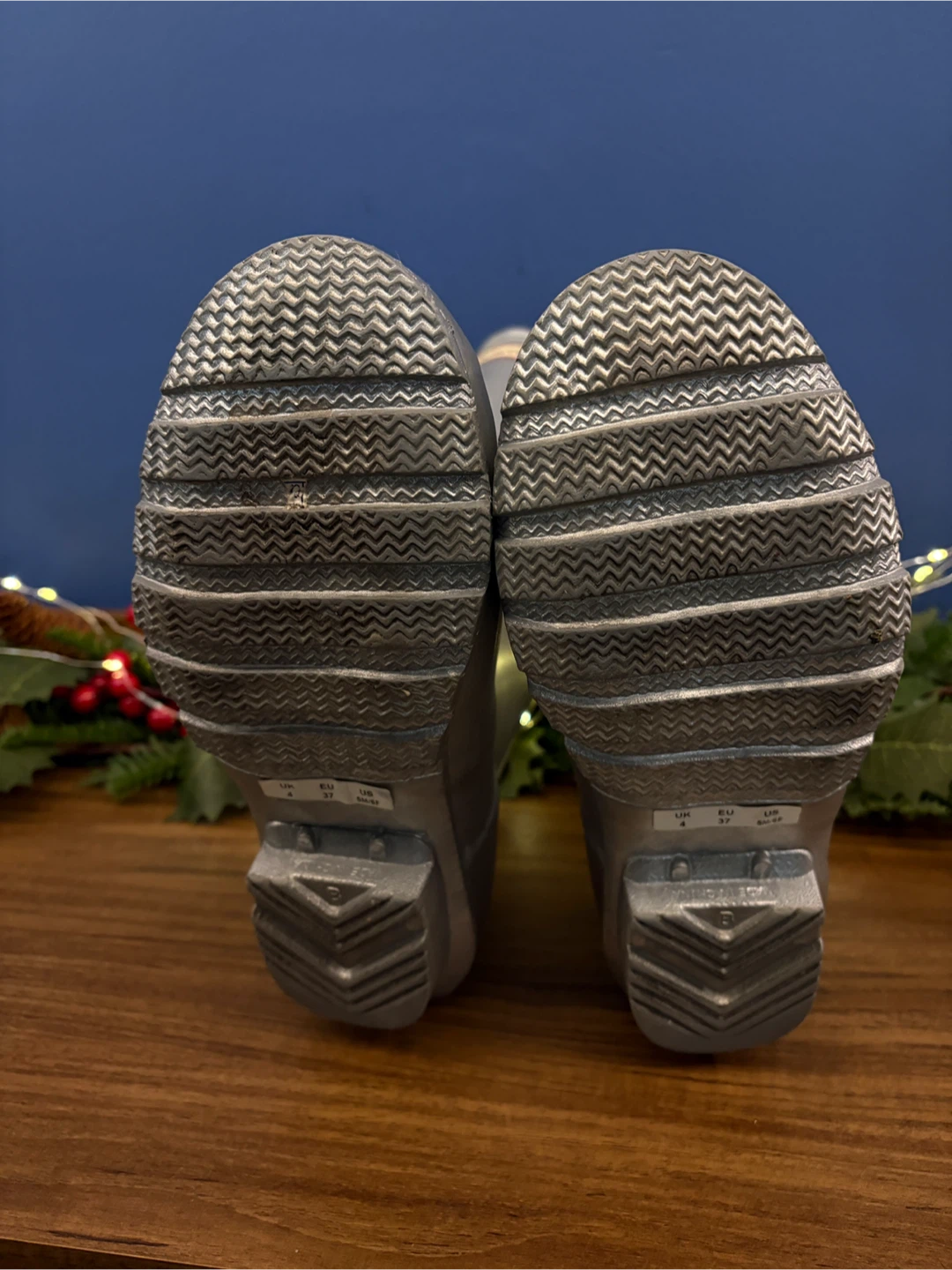 Hunter Silver Rain Boots - US Women's 6 - photo 4