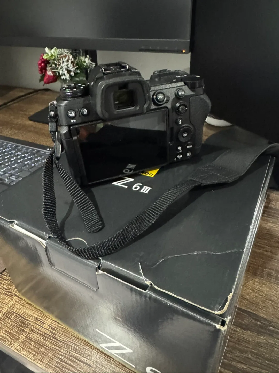 Nikon Z 6III Camera - Shutter Count 1424 image indicator(3)