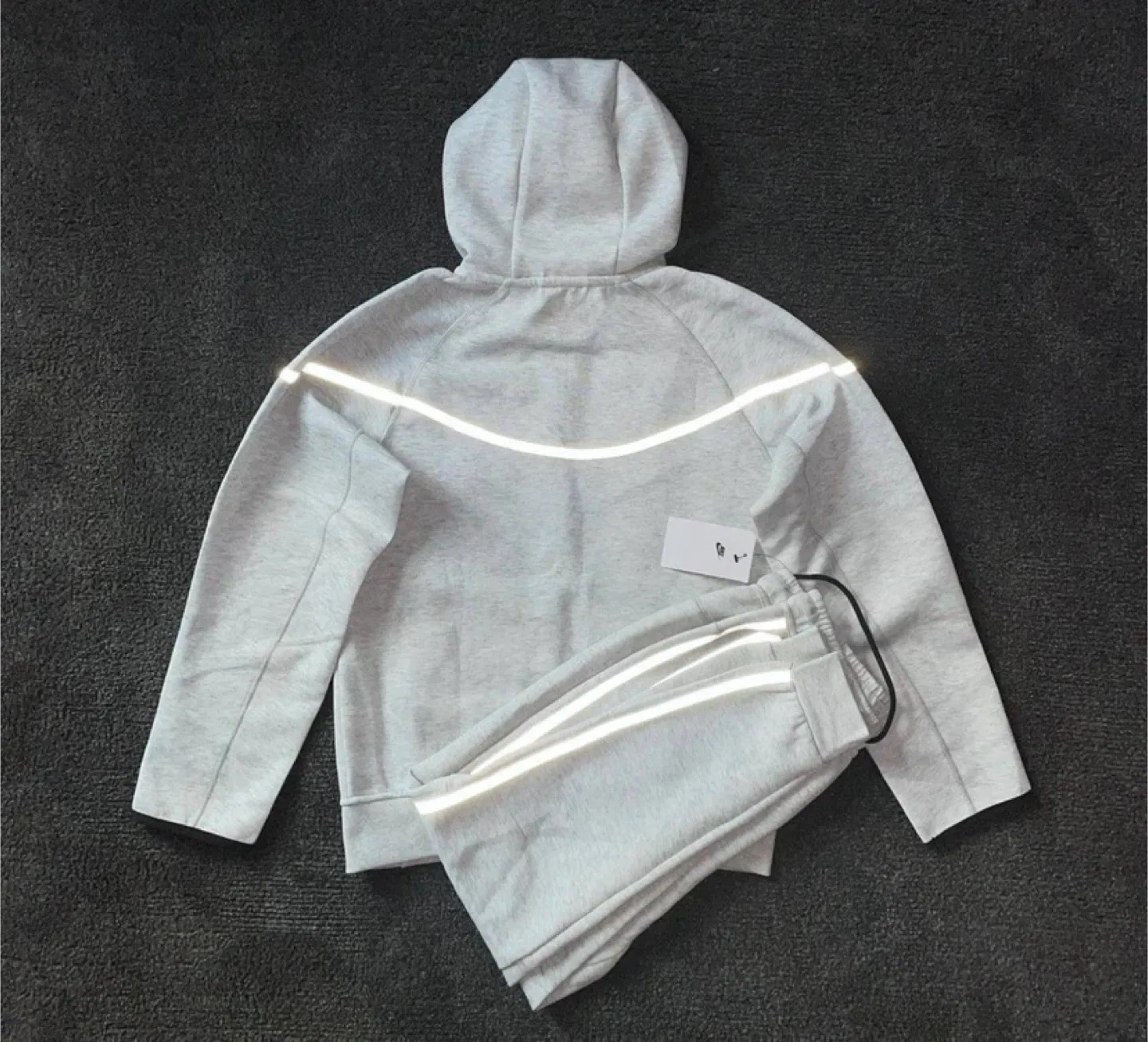 Nike Tech Fleece Reflective Tracksuit (Grey) - NWT image indicator(6)