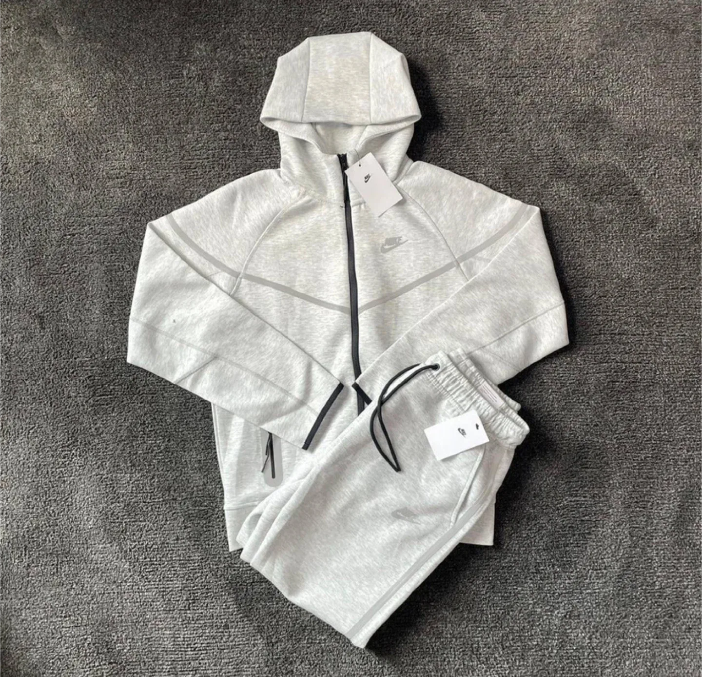 Nike Tech Fleece Reflective Tracksuit (Grey) - NWT image indicator(2)