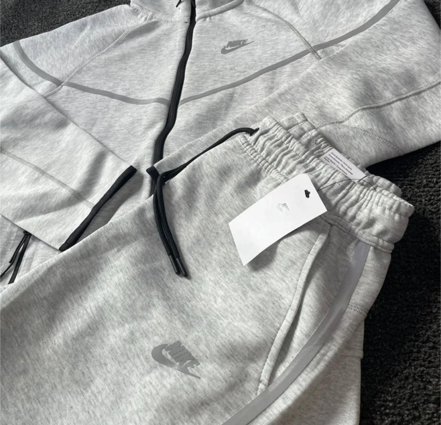 Nike Tech Fleece Reflective Tracksuit (Grey) - NWT image indicator(5)