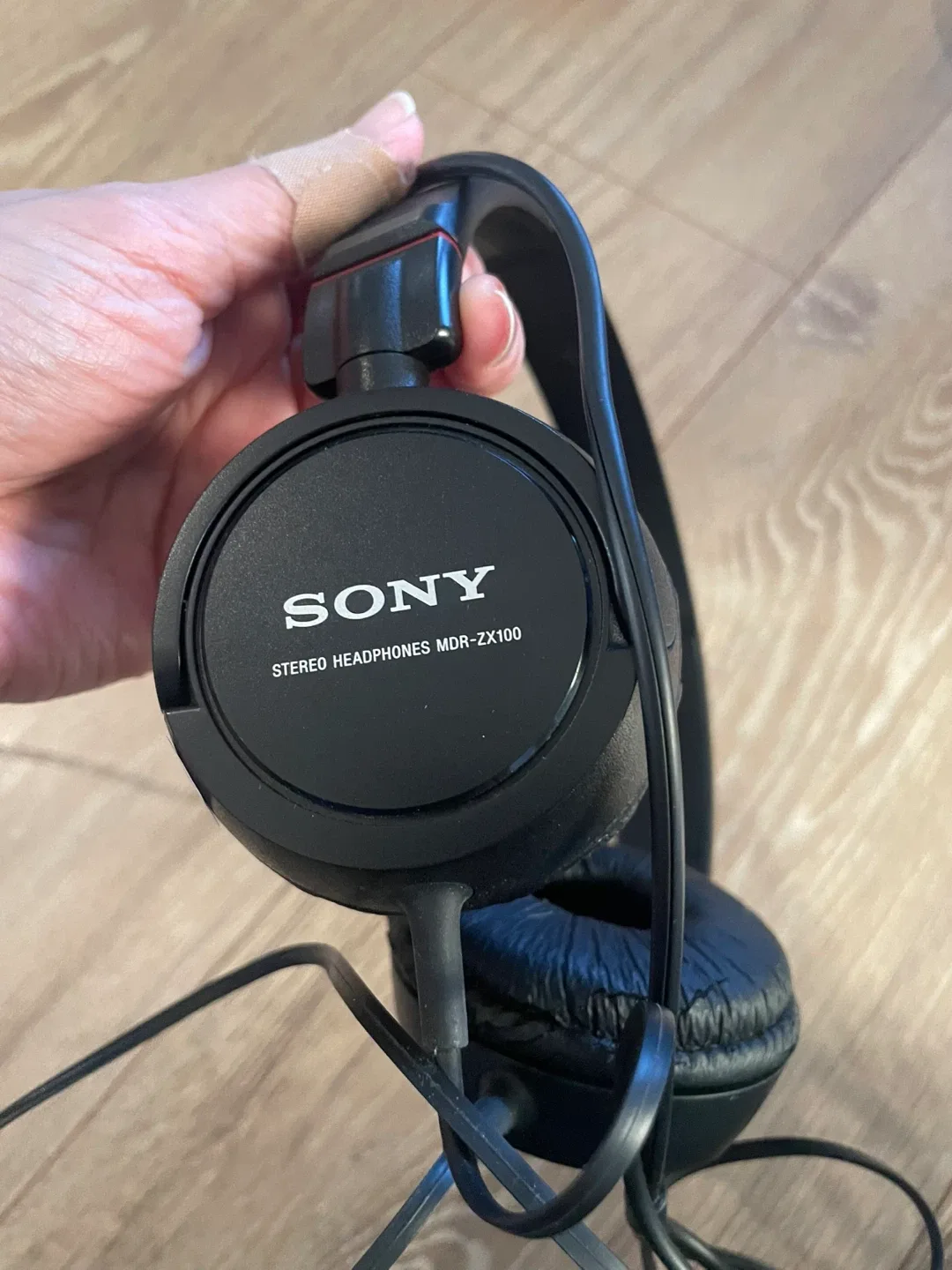 Sony Stereo Headphones MDR-ZX100 #cleanout