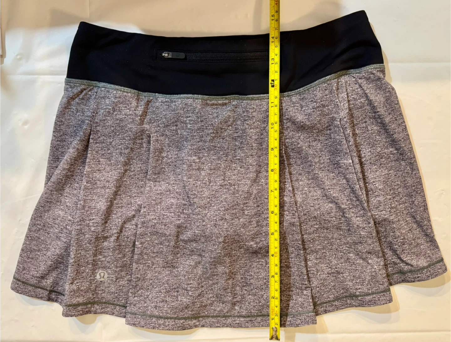 Lululemon Skirt_Heathered Grey_Size 4 - photo 5