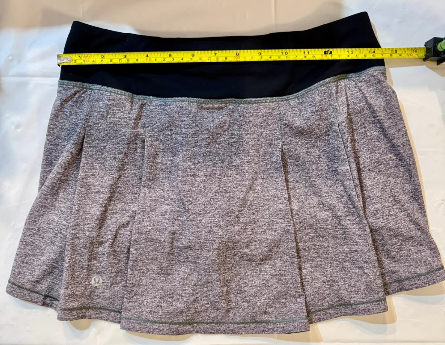 Lululemon Skirt_Heathered Grey_Size 4 - photo 3
