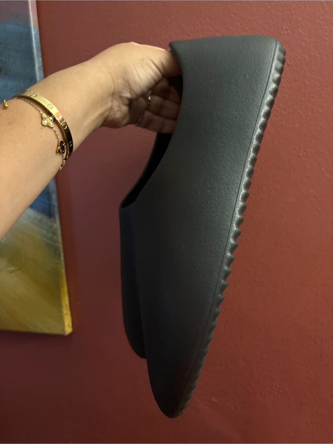 New  Foam Runners Onyx image indicator(7)