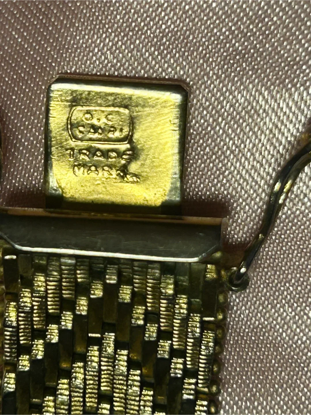 Vintage Gold Bracelet image indicator(2)