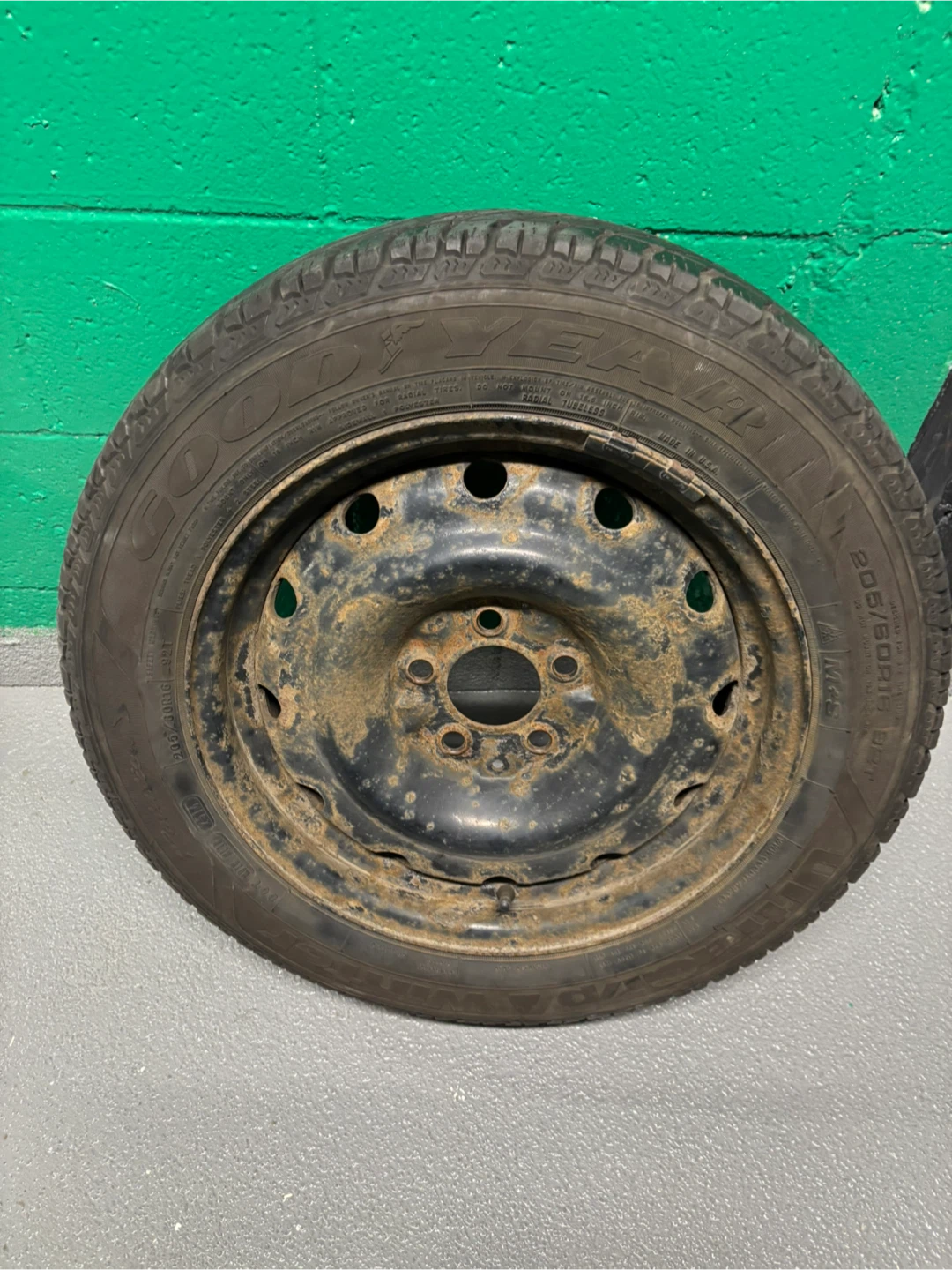 Used Goodyear 205/60R16 Winter Tire - photo 2