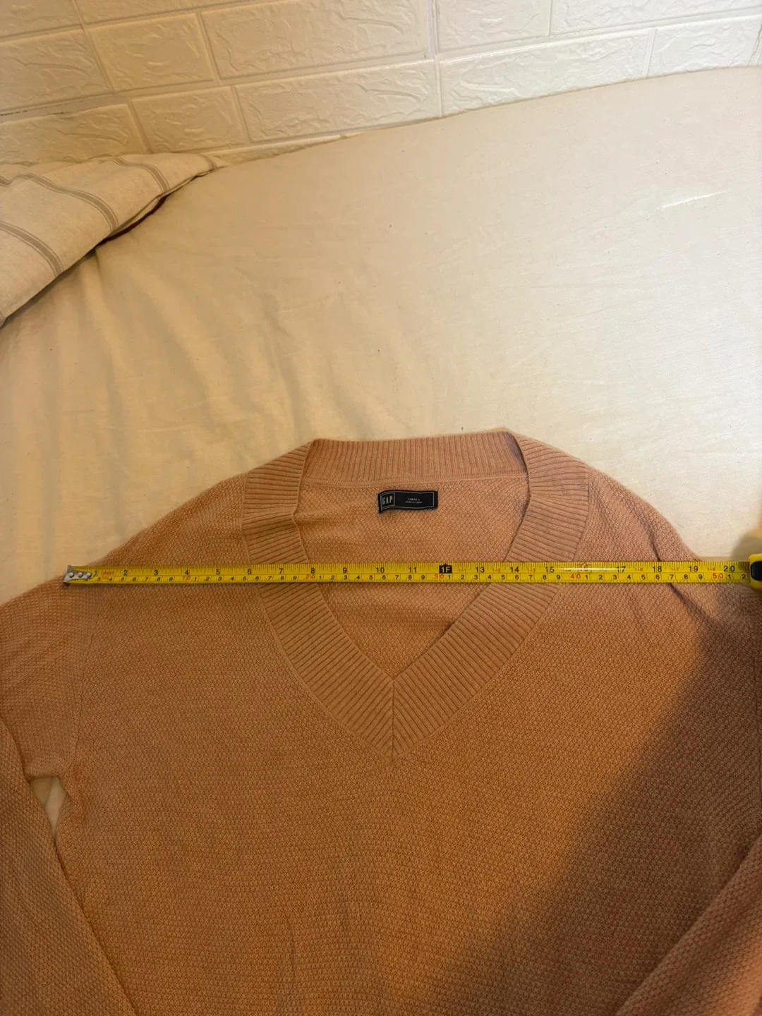 GAP Pink V-Neck Sweater - Size Small #cleanout image indicator(2)