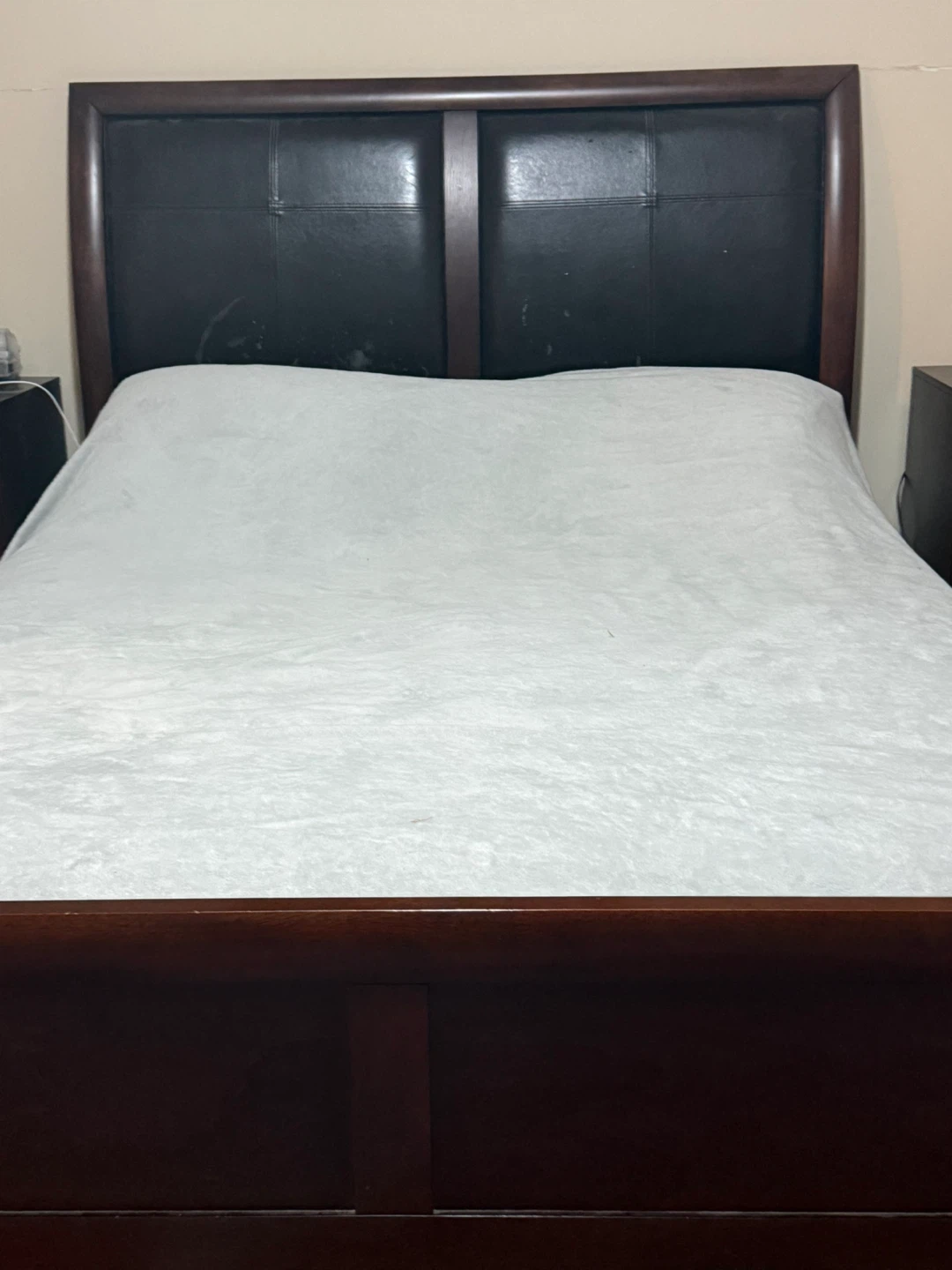 Bedroom Set - Bed frame , mattress,Dresser, Mirror, Nightstand - photo 5