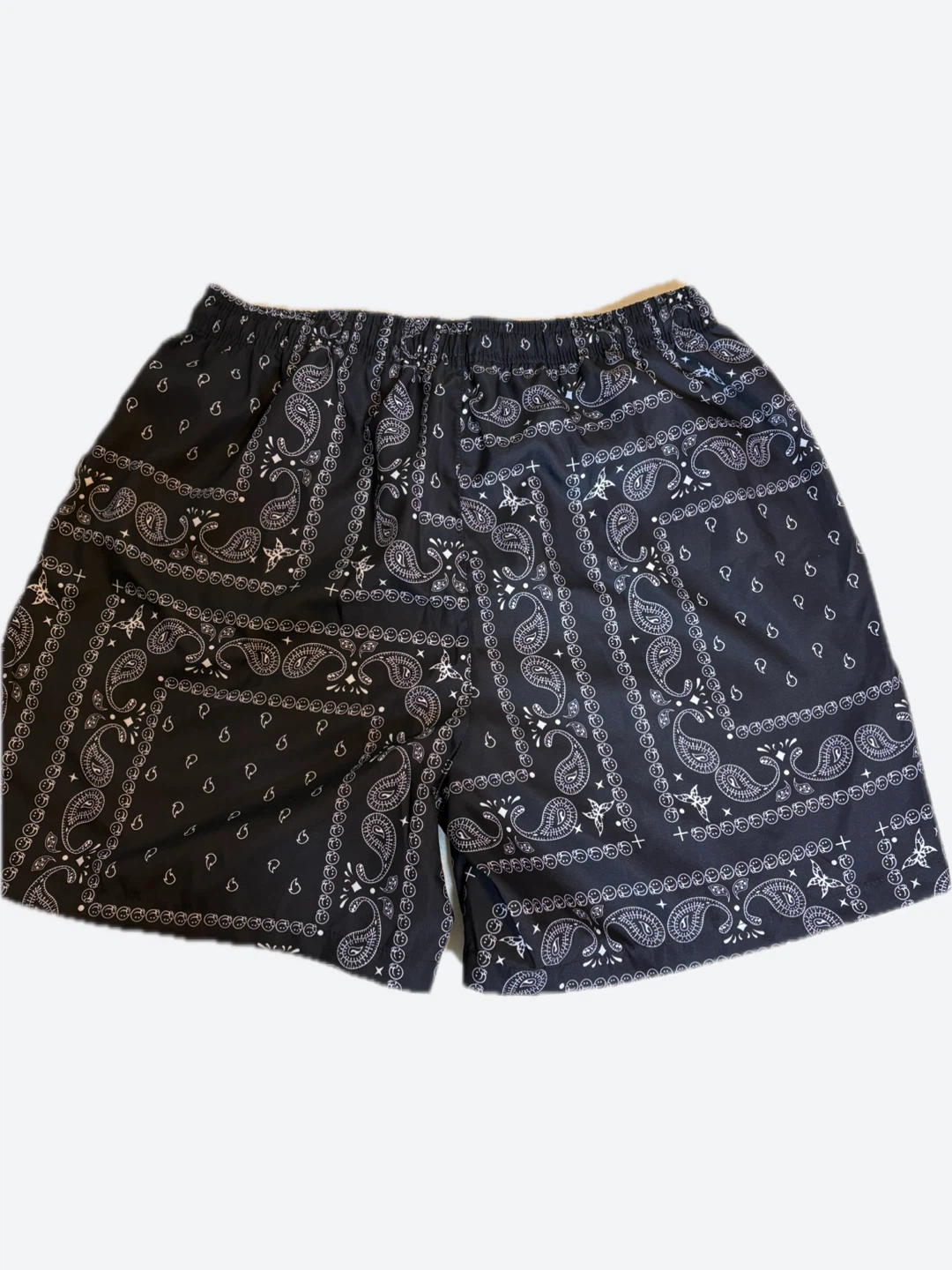 Bandana Print Shorts - Size L #cleanout - photo 5