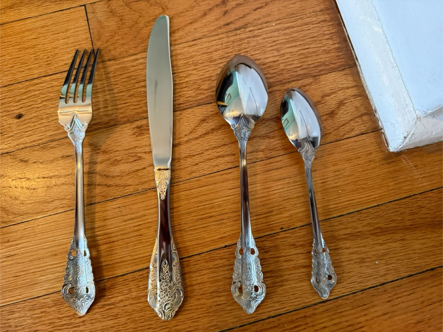 Elegant Silverware Set - serves 6 - photo 3