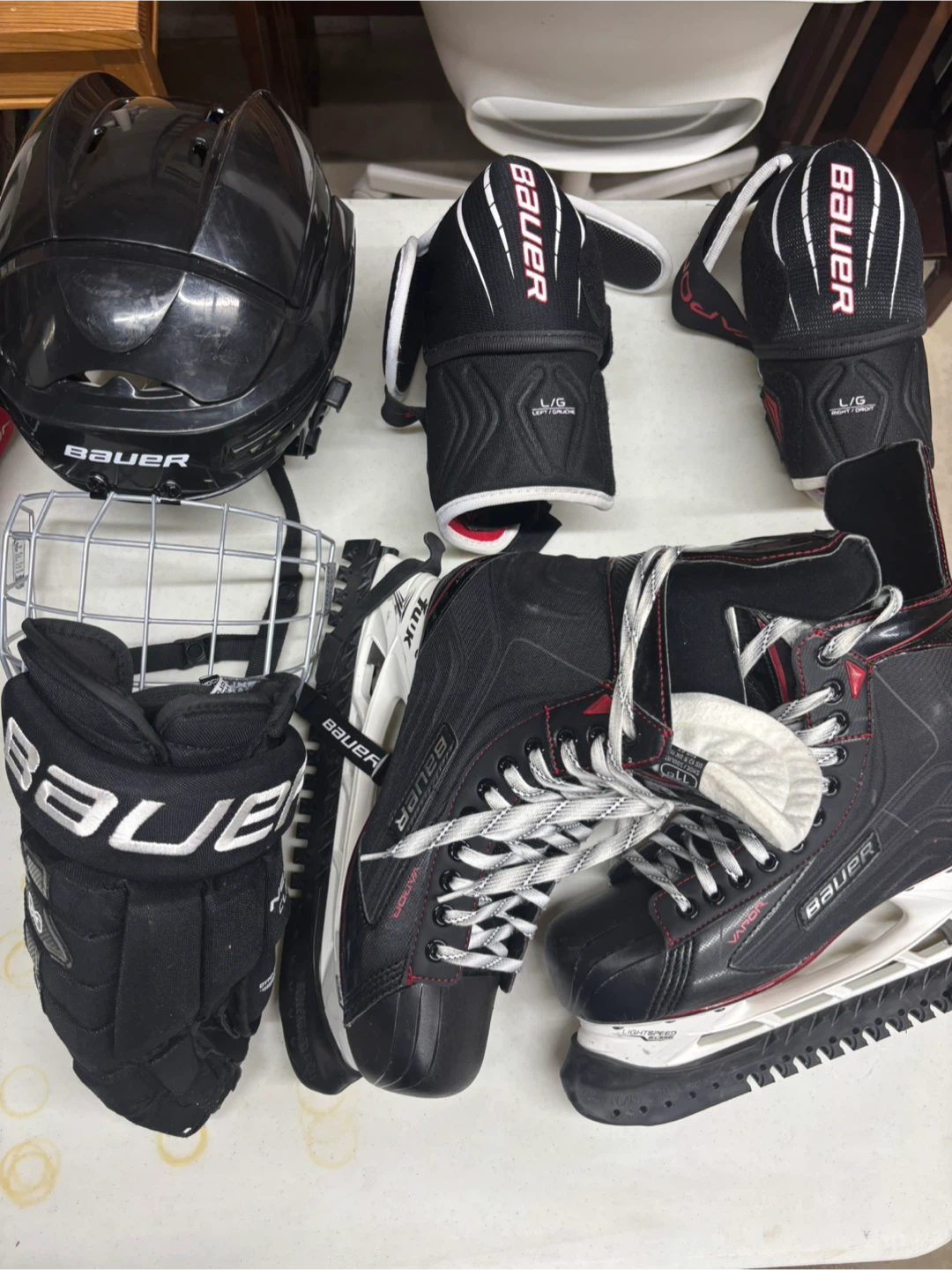 Bauer Hockey Gear Set - photo 3