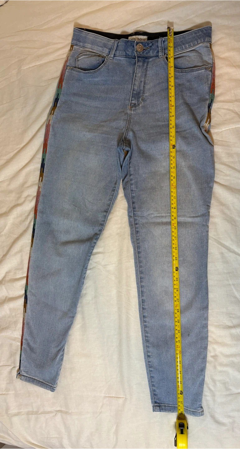 Knox Rose Light Wash Jeans Size 10 #cleanout - photo 4