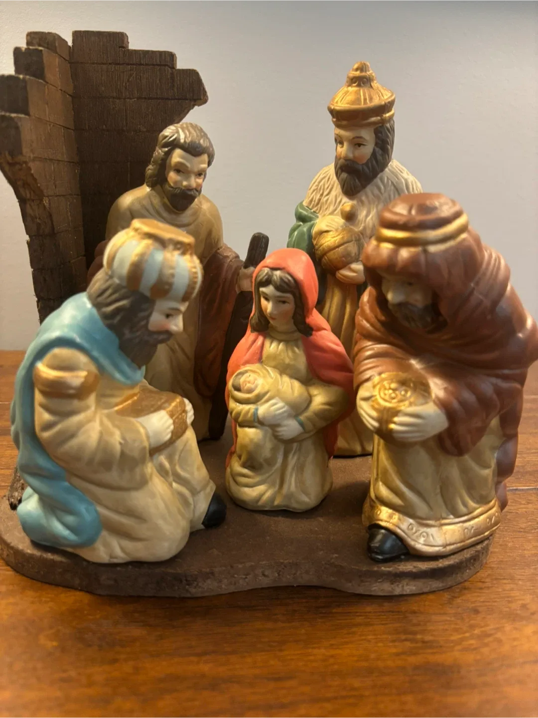 Vintage Alorah 6 Piece Nativity Set