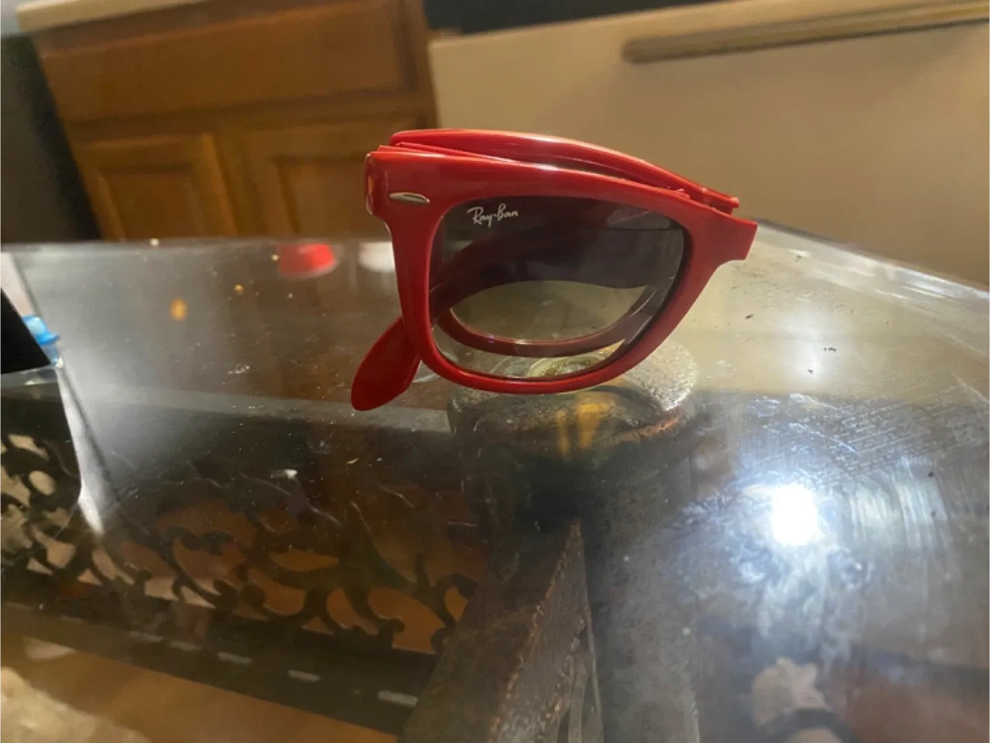 Ray-Ban Wayfarer Red Sunglasses image indicator(4)