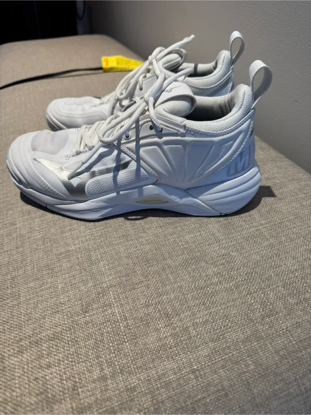 Mizuno Wave Luminous 2 White Volleyball Shoes image indicator(4)