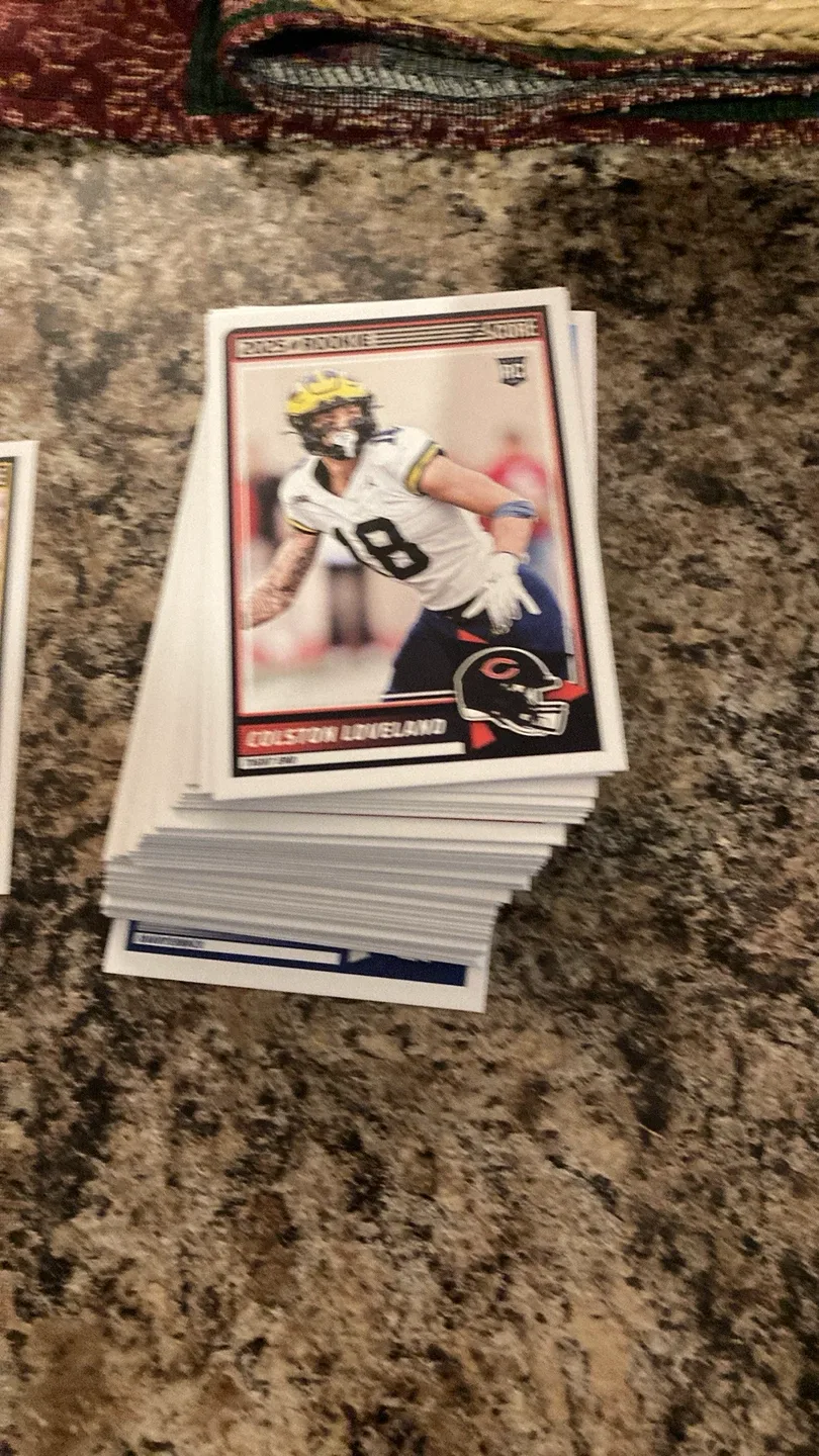 2025 Score Football Rookie Trading Cards image indicator(3)
