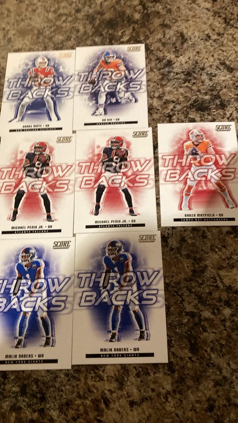 2025 Score Football Rookie Trading Cards image indicator(5)