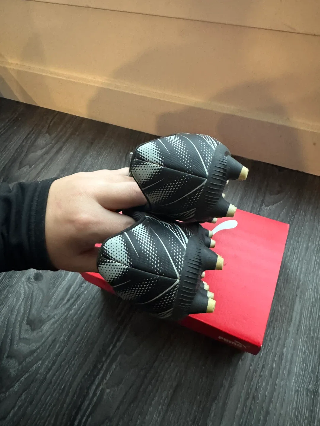 Puma Soccer Cleats - Size 13 image indicator(5)