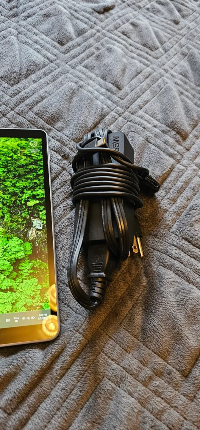 Microsoft Surface Pro image indicator(8)