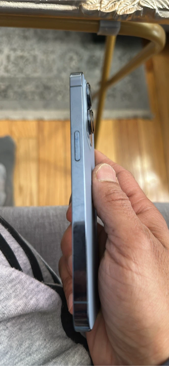 iPhone 13 Pro - Sky Blue - photo 3
