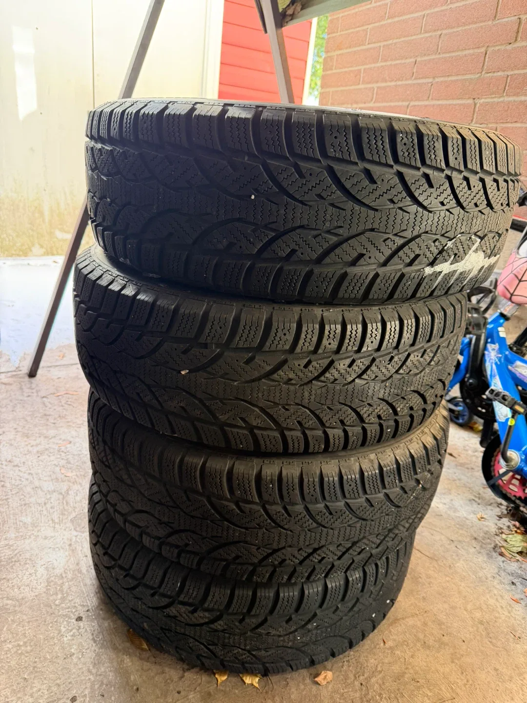 Eskay Winter Tires 225/60R17