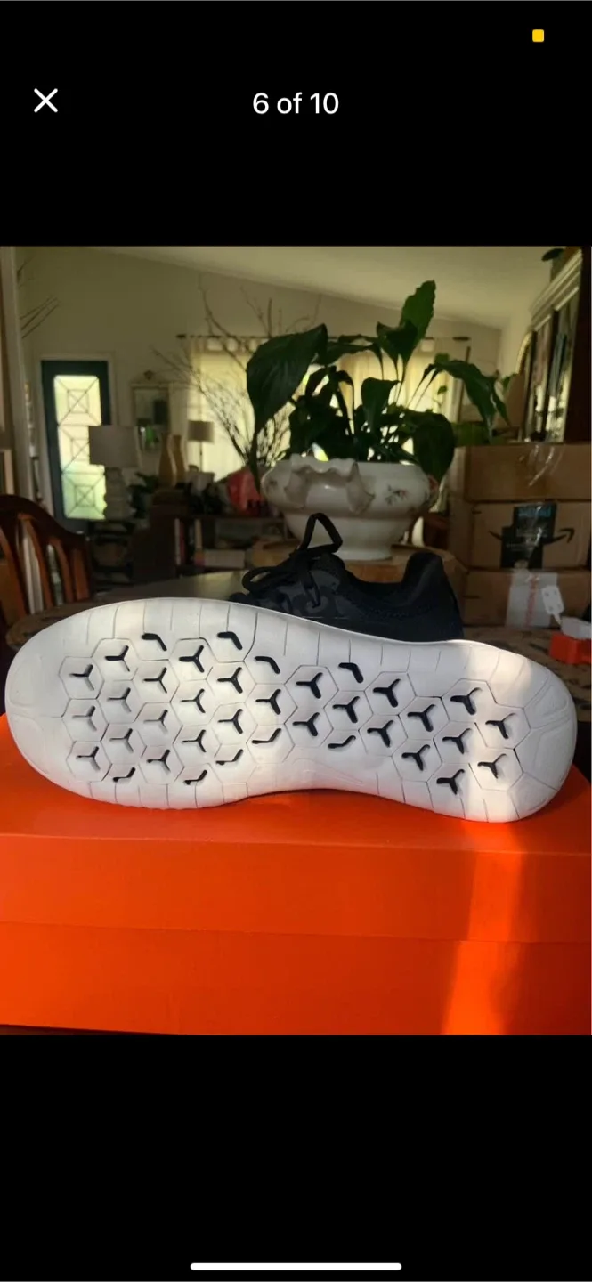 Nike Free RN 2018 Black/White - Size 5 US image indicator(6)