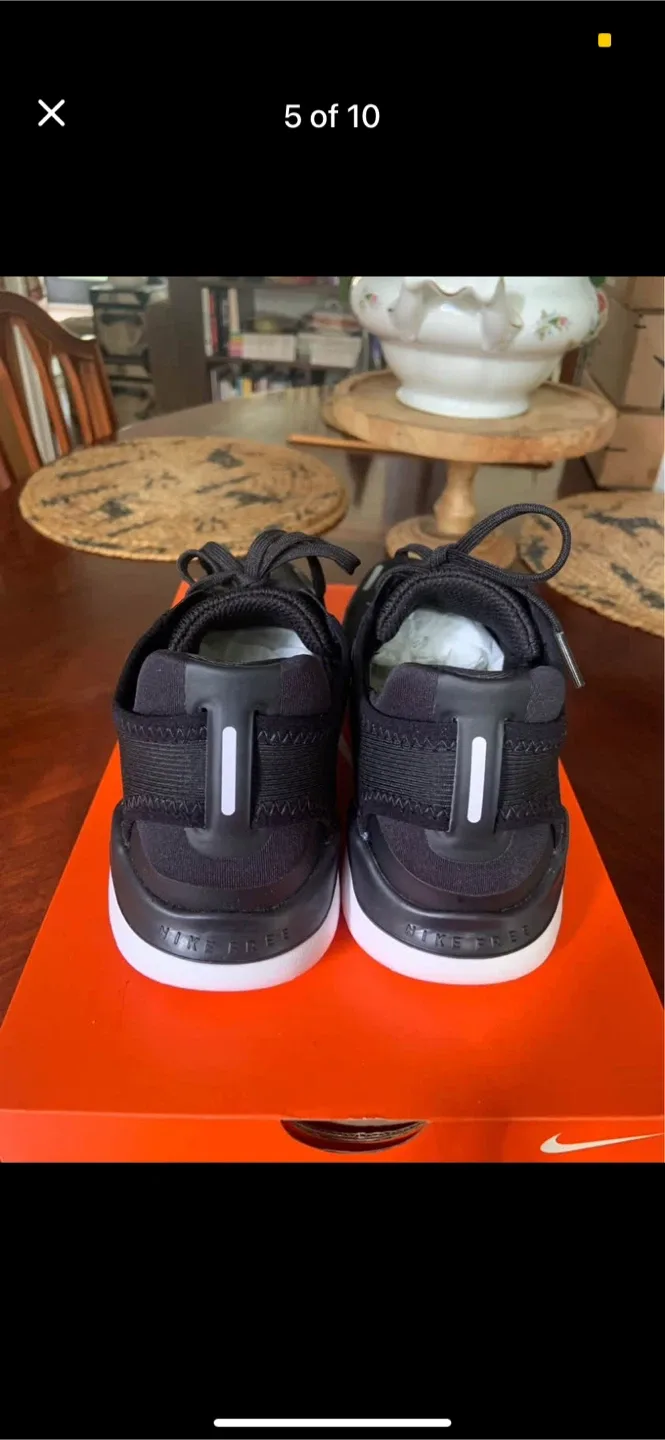 Nike Free RN 2018 Black/White - Size 5 US image indicator(5)