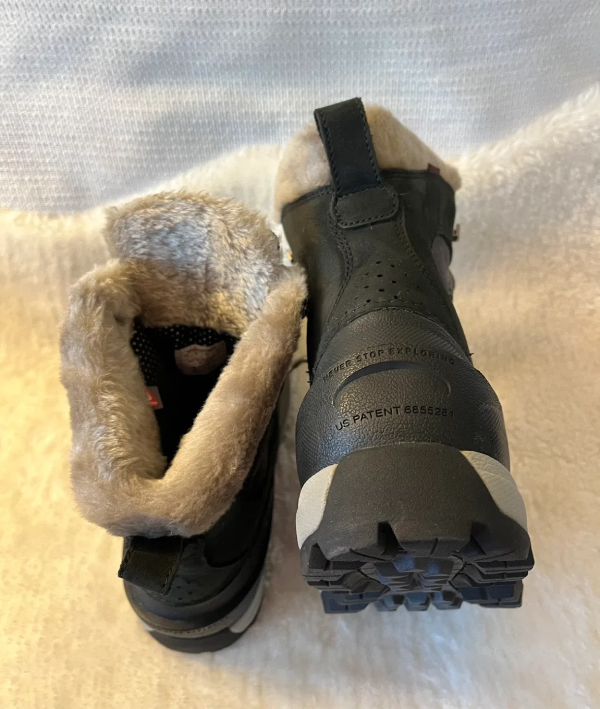 The North Face Women's Winter Snow Boots - New - Size 7 image indicator(3)