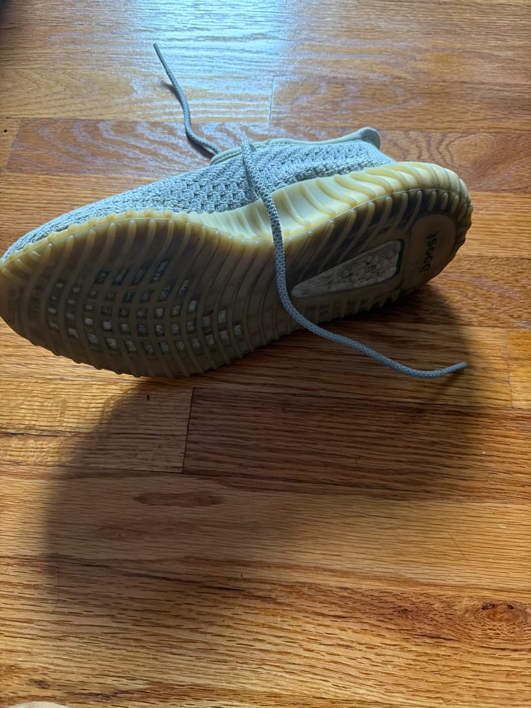 Yeezy sneakers 100% authentic size US 8 - photo 2
